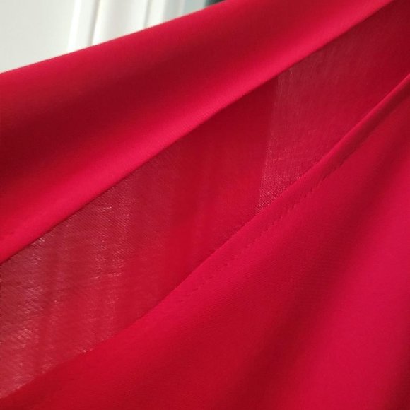 NWOT Massey's Cold Shoulder Angel Sleeve Blouse - Picture 3 of 3